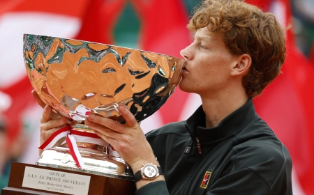 Jannik Sinner chipe la première place mondiale à Carlos Alcaraz