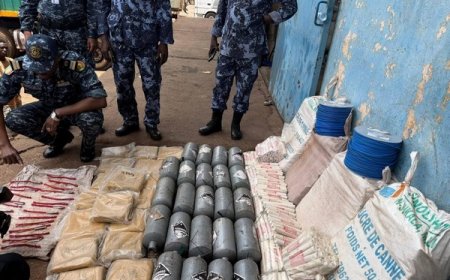 Bamako : 1 650 bâtons d’explosifs,  et 23  bonbonnes de mercure  interceptés par  les Douanes.