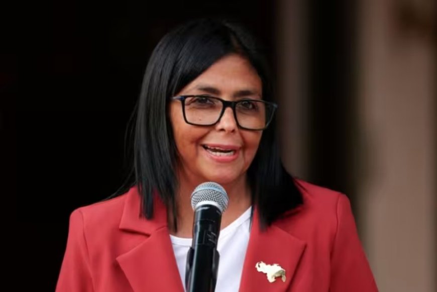 Les États-Unis lèvent les sanctions visant la présidente intérimaire du Venezuela