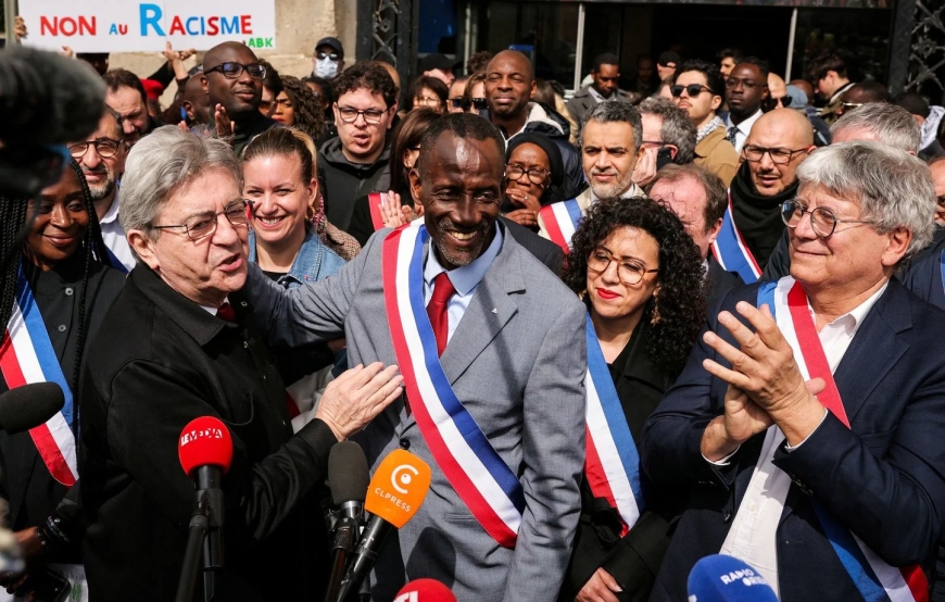 Saint-Denis : Plusieurs milliers de personnes réunies contre le racisme, en soutien à Bally Bagayoko