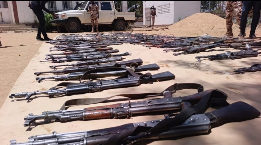 Tchad–RCA : opération conjointe, des armes saisies exposées