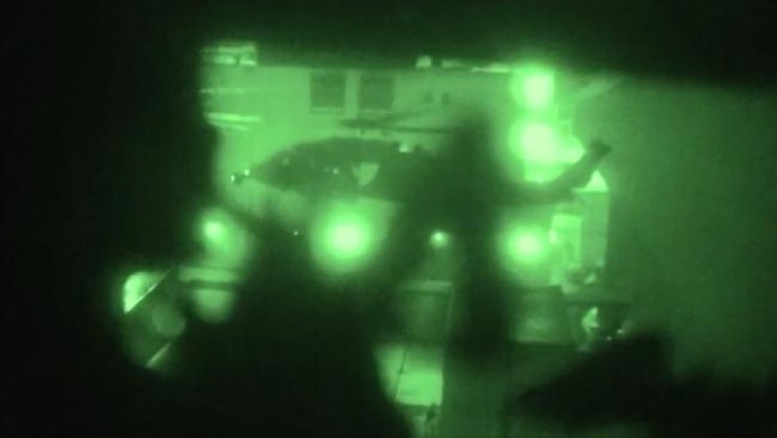 Guerre au Moyen-Orient: les images de "la prise de contrôle" d'un cargo iranien par l'armée américaine