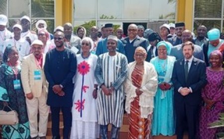 Symposium national sur les droits de l'homme au Mali : Promouvoir l'éducation aux droits humains à travers le référencement à nos valeurs socioculturelles ancestrales