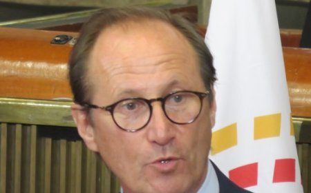 Quand la partition du Mali sort de la bouche du député français Bruno Fuchs !