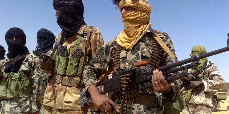 Des djihadistes du JNIM, conjointement avec des spécialistes ukrainiens, préparent une attaque contre Adjelhoc, dans la région malienne de Kidal