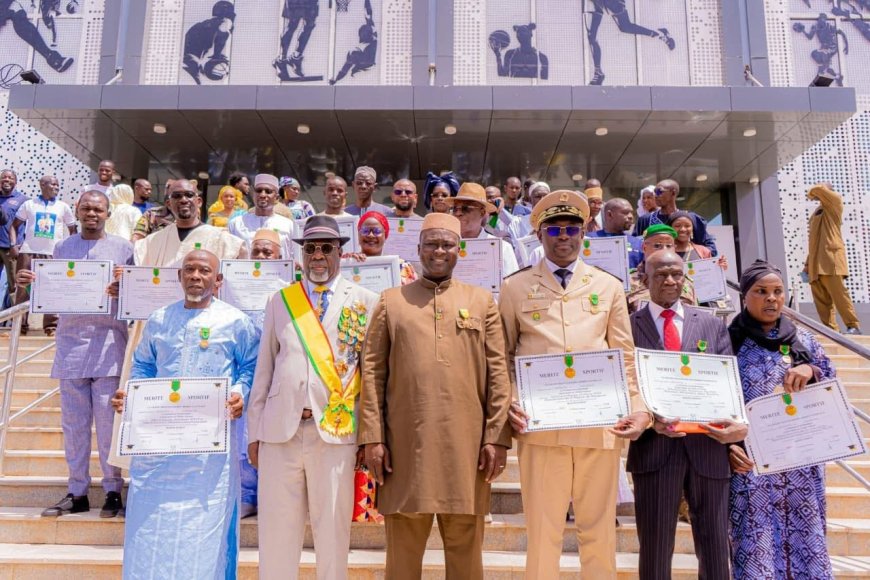 Distinction honorifique : 25 figures du sport malien décorées de la Médaille du Mérite Sportif