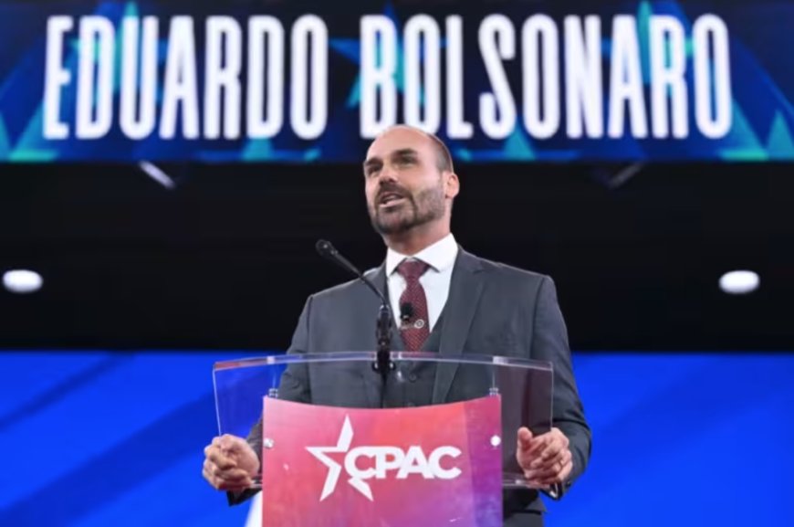 Brésil: Eduardo, un fils Bolsonaro, condamné à quatre ans de prison pour lobbying pour son père