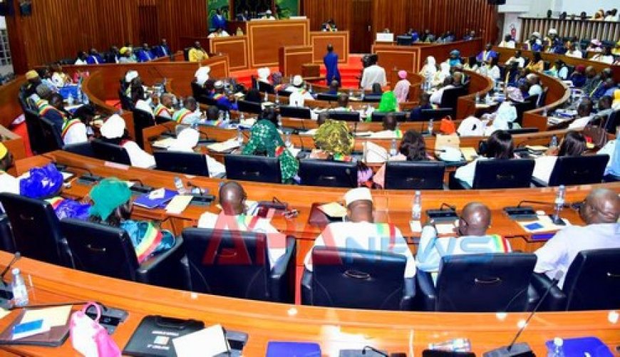 Sénégal: la réforme constitutionnelle ouvre la voie au référendum