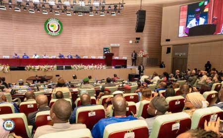 À Abuja, Maada Bio et Touray appellent à transformer la Cédéao