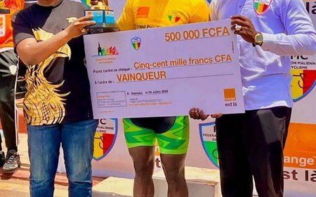 1ère Édition du Grand Prix Orange de Cyclisme : Douada Djiré de l’équipe Aireness remporte le Prix et empoche 500 000 FCFA