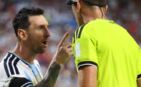 Argentine-Suisse : "Parlez moi avec respect", quand Messi recadre l'arbitre dans un moment de tension