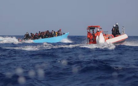 Un bateau avec 60 migrants à bord fait naufrage au large de la Libye