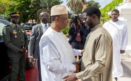 Sénégal : Au-delà des clivages : Diomaye Faye reçoit Macky Sall pour une candidature au poste de SG de l’ONU