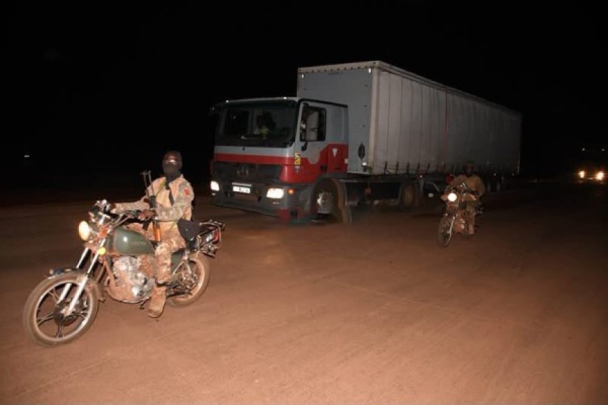 Mali : L'armée escorte à bon port 940 camions civils