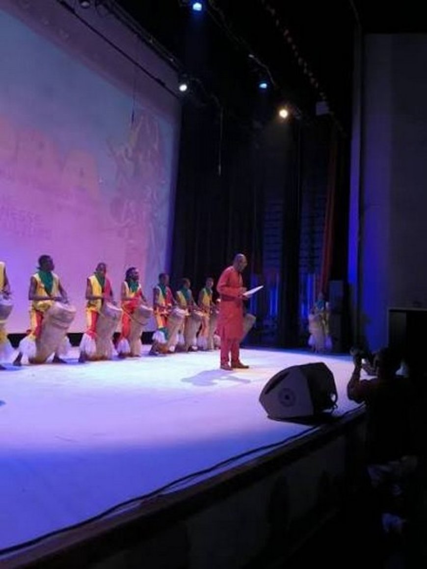 Après son succès au vie festival international des théâtres de marionnettes «chombaï-fest» de kazan, en Russie Yaya Coulibaly et le Théâtre Sogolon honorés par la Maison russe au Mali