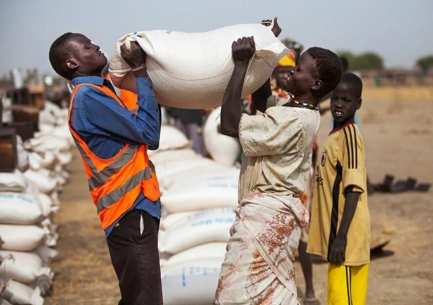 Mali : les FAMa livrent de l’aide humanitaire aux populations dans la région de Mopti