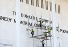 Trump évoque une démolition du Kennedy Center après le retrait de son nom