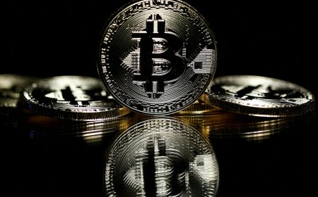 Des hackers utilisent une faille de l’IA pour dérober 130 millions de dollars en bitcoins