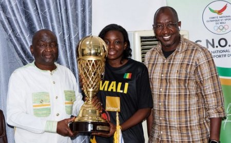 Afrobasket U18 filles :  Les championnes d'Afrique récompensées, Habib Sissoko offre 5 millions de F CFA
