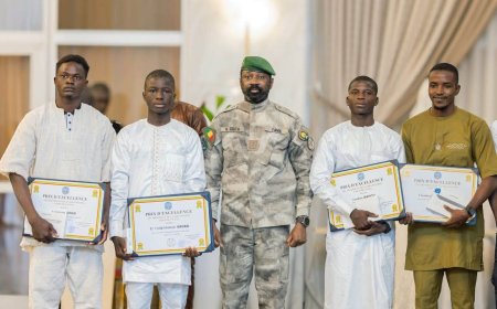 Excellence scolaire : Assimi Goïta honore les meilleurs bacheliers des sessions 2025 et 2026