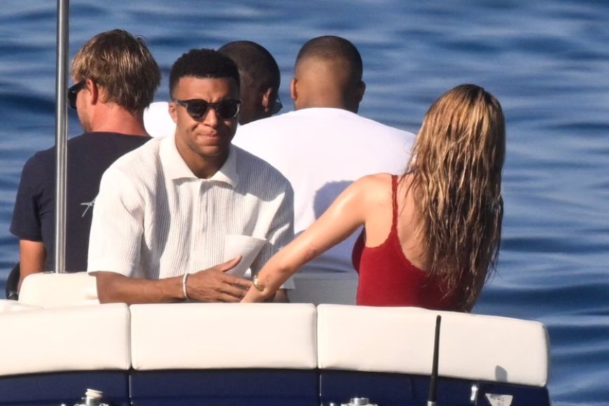 “Mon bébé, c’est la plus belle”: Kylian Mbappé se lâche sur Instagram et se fait chambrer par ses amis footballeurs