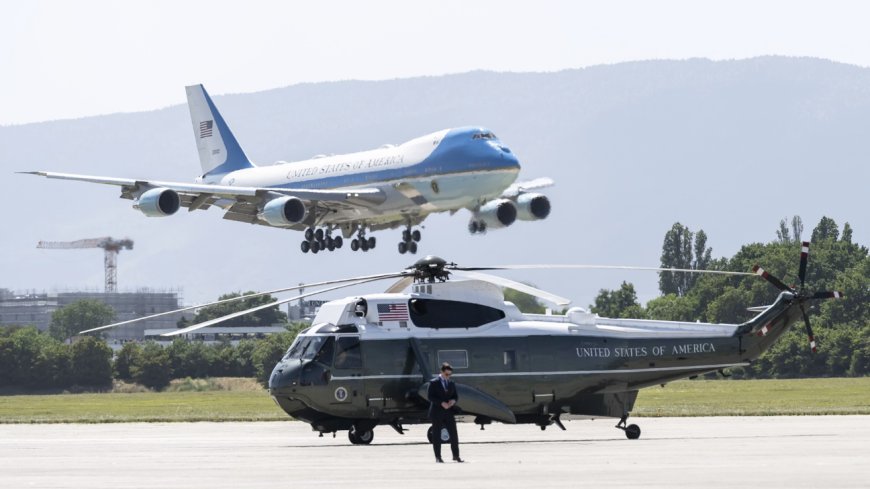 Frayeur dans le ciel américain : l’hélicoptère de Trump et un avion de ligne frôlent le pire