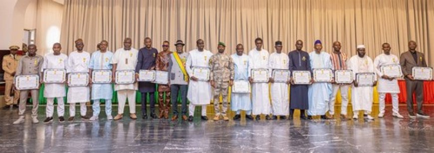 Sadio Bathily, Cheick Oumar Karagnara, Mamadou Yara, Mama Djiby  Yattassaye, Mama Lah, Baylal Djigue et Mohamed Niangadou : Ces jeunes entrepreneurs qui ont tenu le Mali debout !