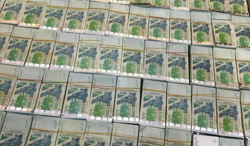 Burkina: saisie dans un bus de 60 millions de Franc CFA en faux billets