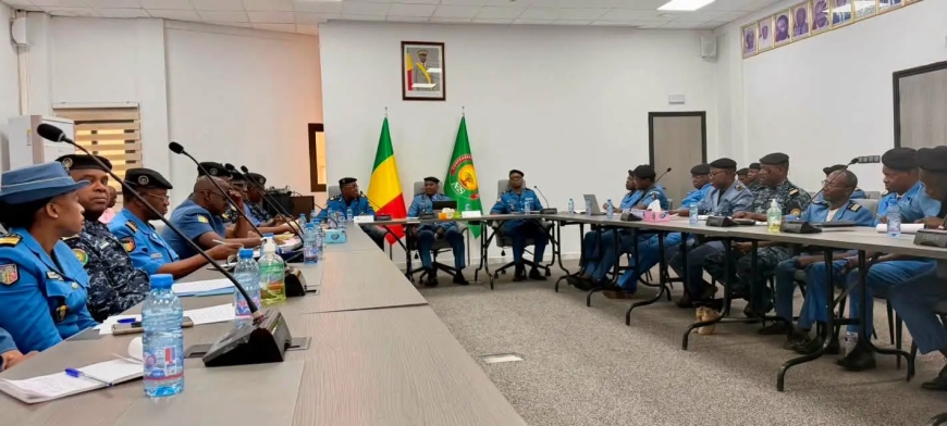 Douanes maliennes : 533,743 milliards FCFA mobilisés au premier semestre, Cheickna Amala Diallo remobilise les troupes