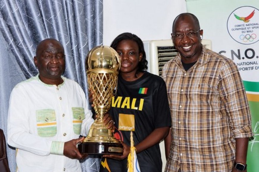 Afrobasket U18 filles :  Les championnes d'Afrique récompensées, Habib Sissoko offre 5 millions de F CFA