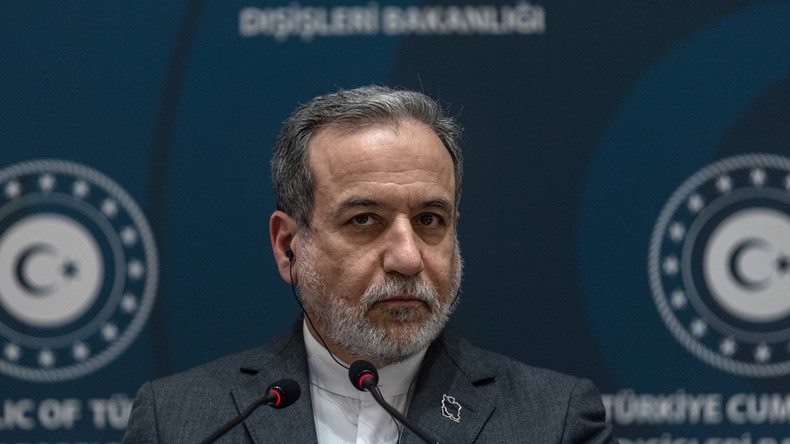 Ormuz : l'Iran attend la réponse américaine, Washington affirme que le détroit est déjà ouvert