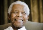 «Biens patrimoniaux»: L'Afrique du Sud veut empêcher une vente d'objets de Nelson Mandela