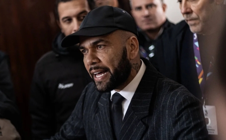 Dani Alves frappé d’une énorme amende de 1,7 million £ alors que les Pumas remportent la bataille judiciaire après son arrestation pour agression sexuelle et la résiliation de son contrat