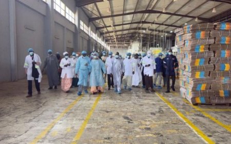 Visite de la ministre de l’Entrepreneuriat national à Sonalim : Oumou Sall Seck salue l’engagement des entrepreneurs nationaux pour la souveraineté économique et la création d’emplois