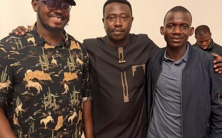 À New York, l’artiste M’Boullé Koité rend hommage au Journaliste Moussa Kondo : Le mentor des talents maliens