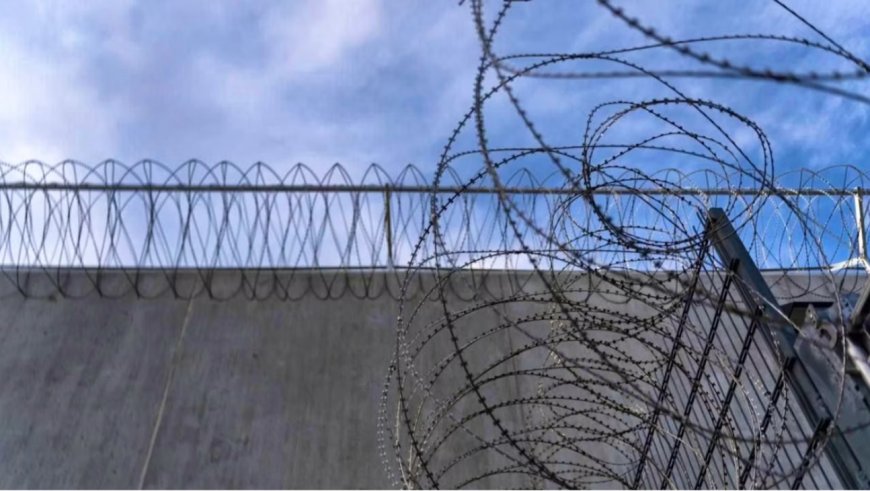 À la frontière du Mali: L'Algérie va emprisonner les barons de la drogue dans un désert