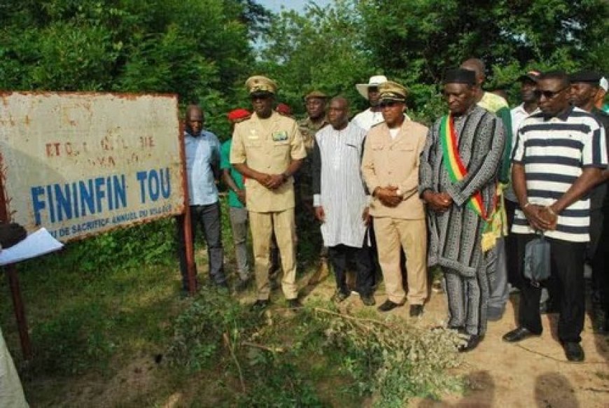 Mois du tourisme :  Le gouverneur Kéba Sangaré à la découverte des trésors historiques de Dioïla