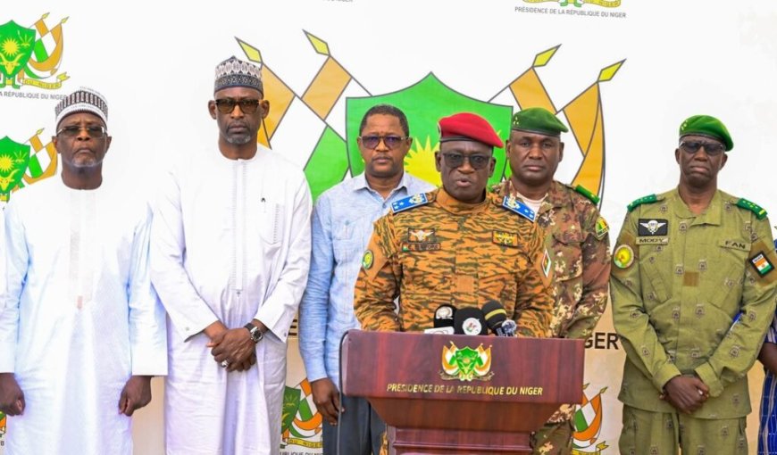 Le Burkina et le Mali réaffirment leur solidarité à Niamey