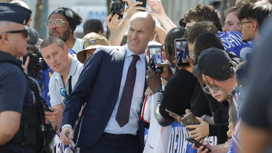Équipe de France : Zinédine Zidane détaille son plan de jeu et affiche ses ambitions