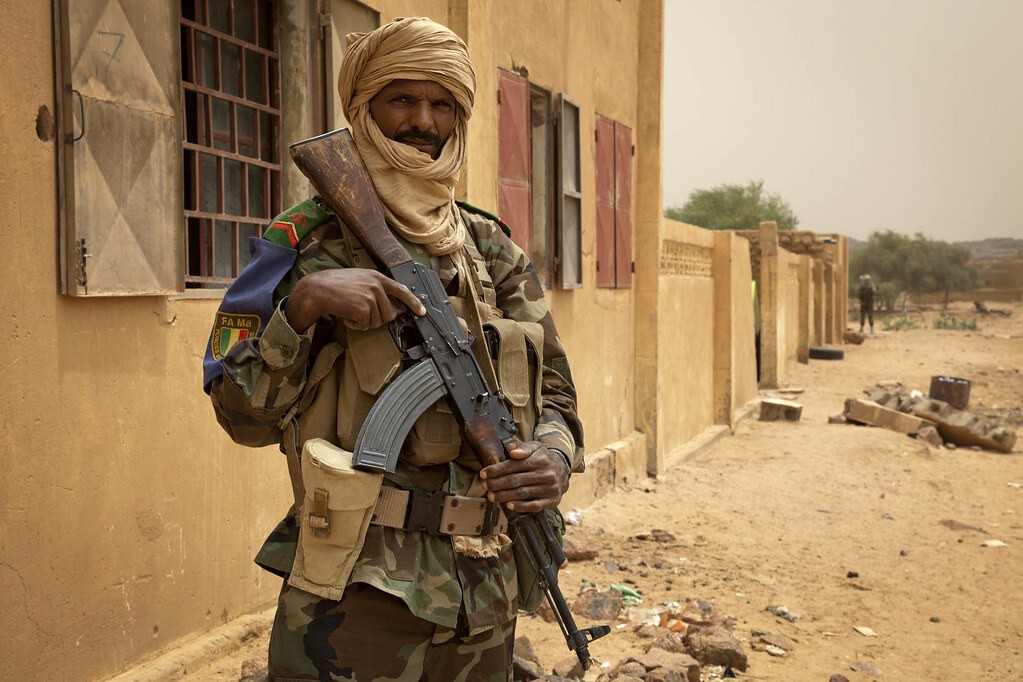 Attaques terroristes au Burkina Faso et au Niger, frappes aériennes contre les terroristes au Mali : bilan des combats au Sahel du 19 septembre au 2 octobre