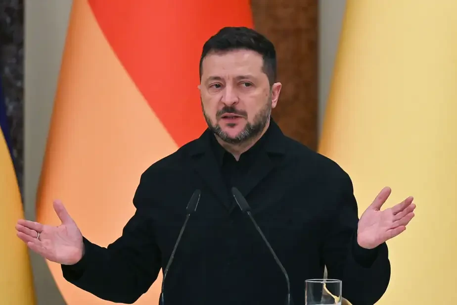 Pourquoi Donald Trump réclame-t-il le départ de Zelensky ?