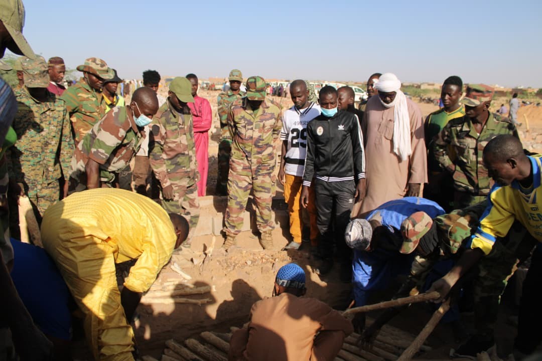 Niger : 12 morts dans une attaque armée contre deux bus de voyageurs sur l'axe Arlit-Agadez (gouverneur)