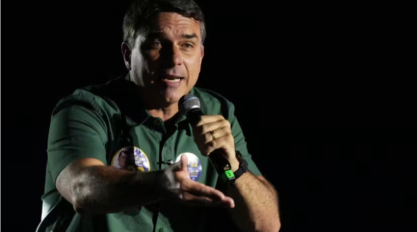 Entourage «surpris»: Flavio Bolsonaro a fui le Brésil pour les États-Unis