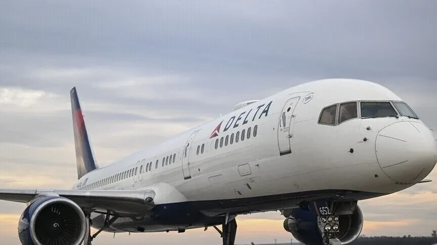 Israël : un avion de Delta en provenance de New York fouillé à l’aéroport Ben Gourion après une alerte à la bombe