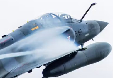 Stupeur en France : un avion de chasse s’écrase près de Nancy