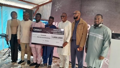 île Dialagoun : Canal+ Mali offre 225 kits scolaires et un chèque d’un million de FCFA