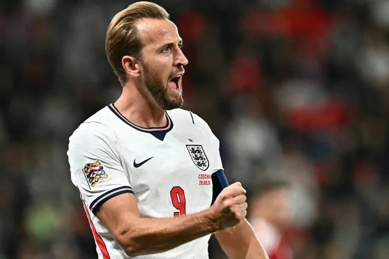 Kane pressenti pour remporter le Ballon d'Or face à Yamal et Mbappé