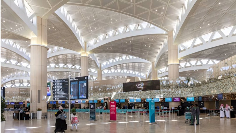 Arabie Saoudite: L'aéroport de Ryad est en cours d'évacuation, selon des témoins