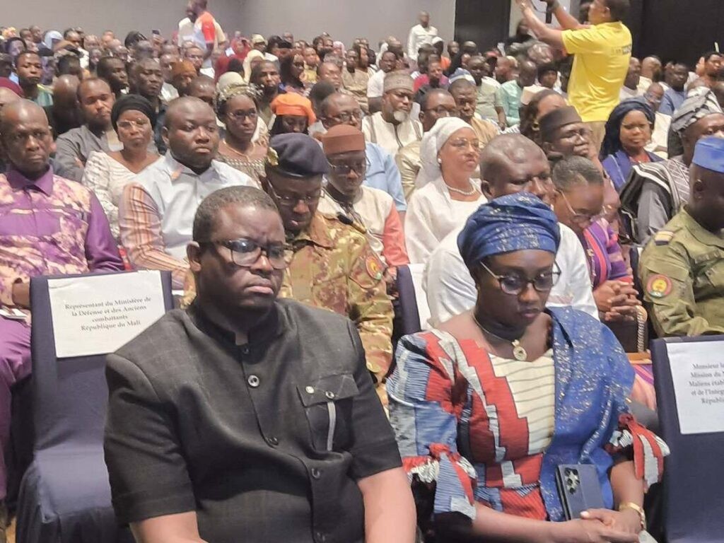 AES : la diaspora mobilisée à Dakar en soutien aux autorités