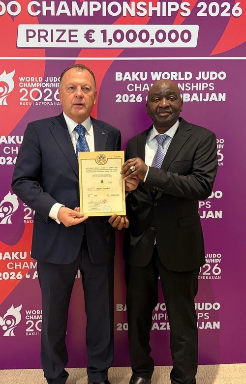Pour son engagement au service du judo : La FIJ décerne le titre de membre honoraire à Habib Sissoko ! 